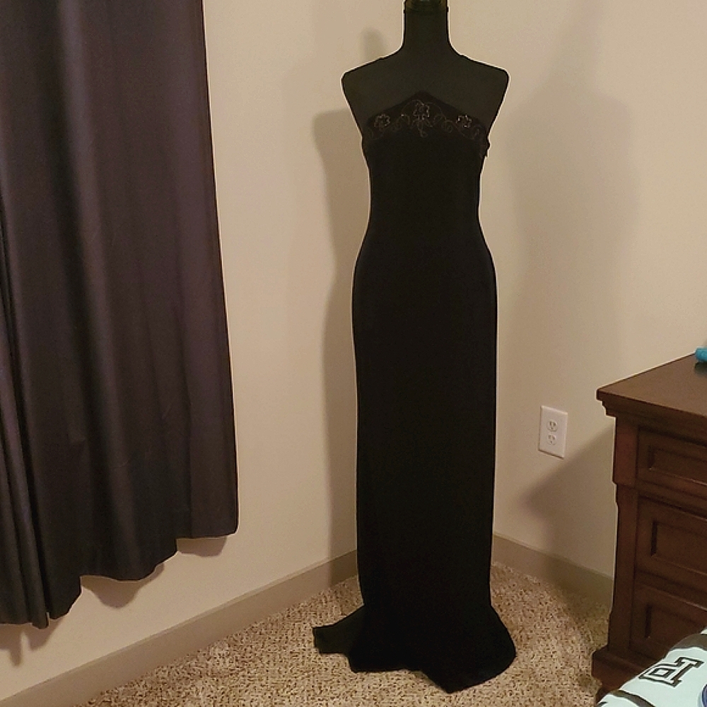 Pageant Prom gown with train Black, Full length, Sz 6 Betsy & Adam by Jaslene.